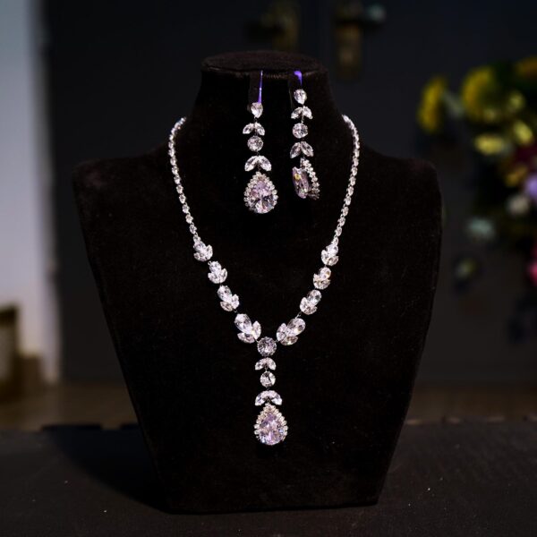 Ear Ring and Neck Chain